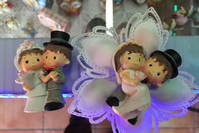 Idea bomboniera con sposini