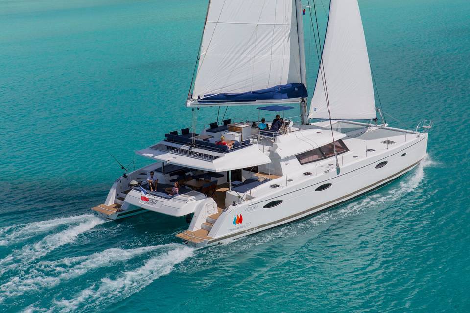 Catamarano Sanya 57