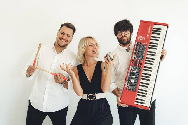 Anna Danieli - Wedding Music Planner