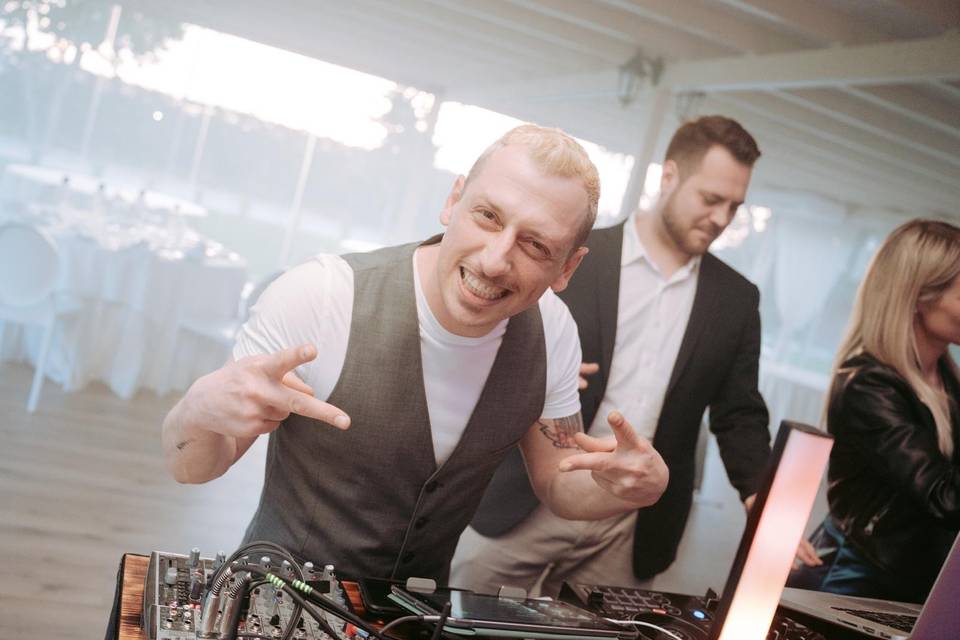 Skeja Dj!