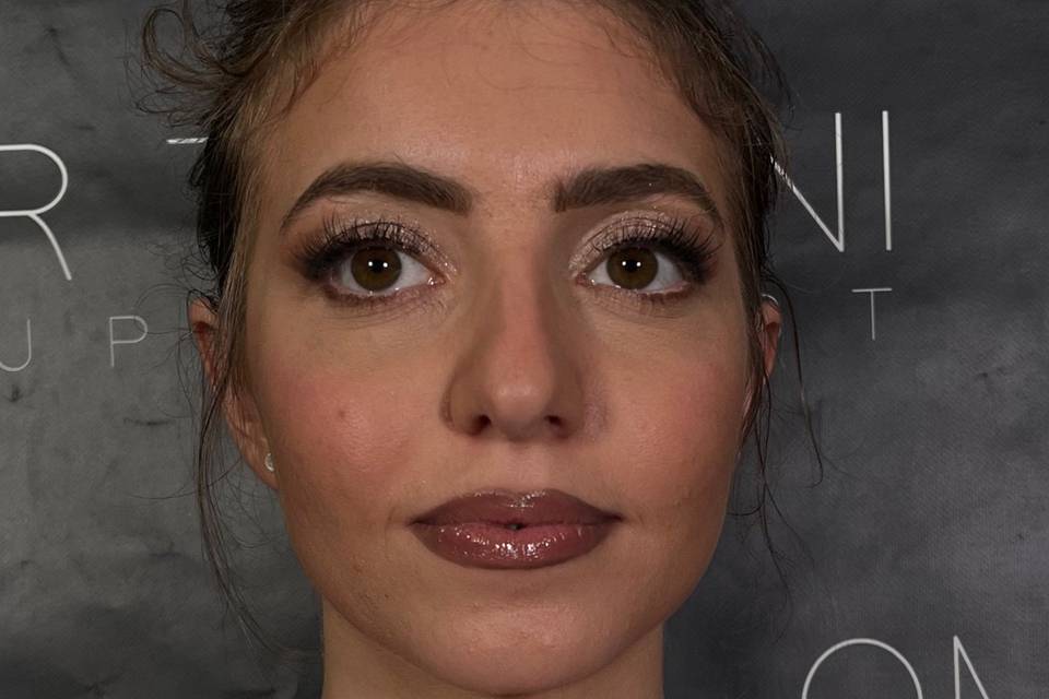 Make up glam
