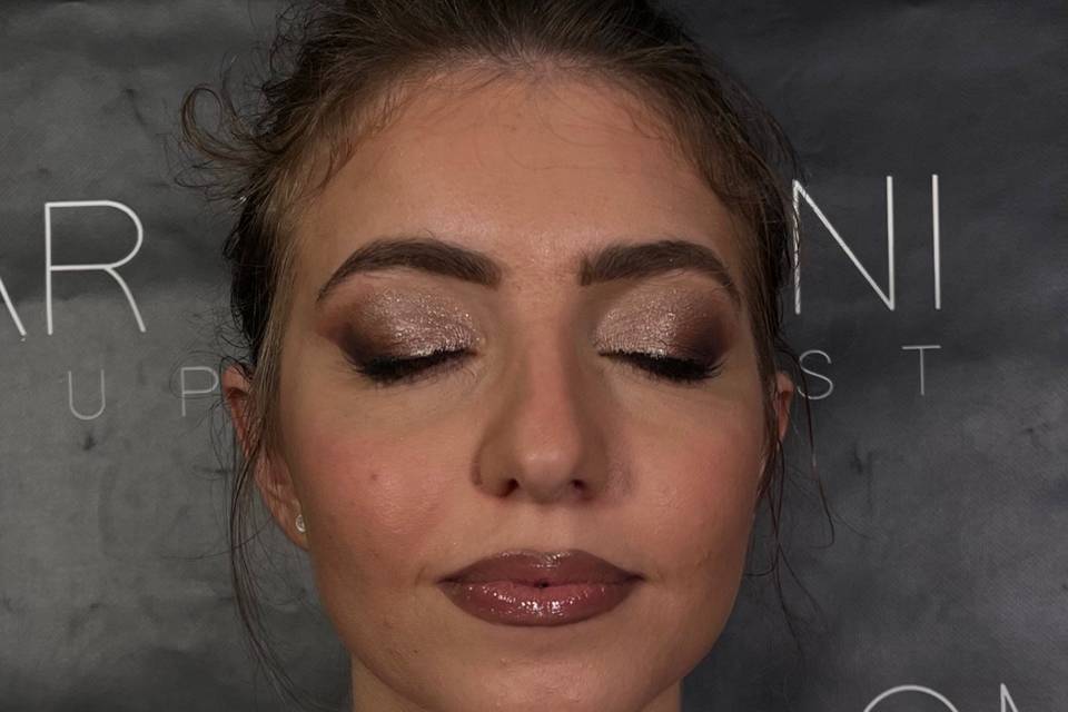 Make-up glamour