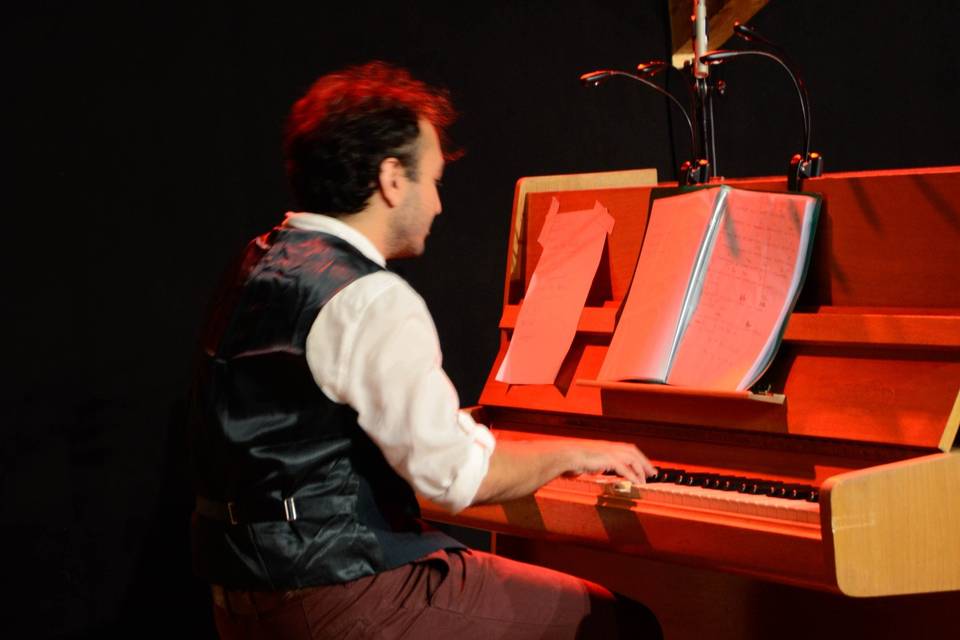 Andrea al Pianoforte