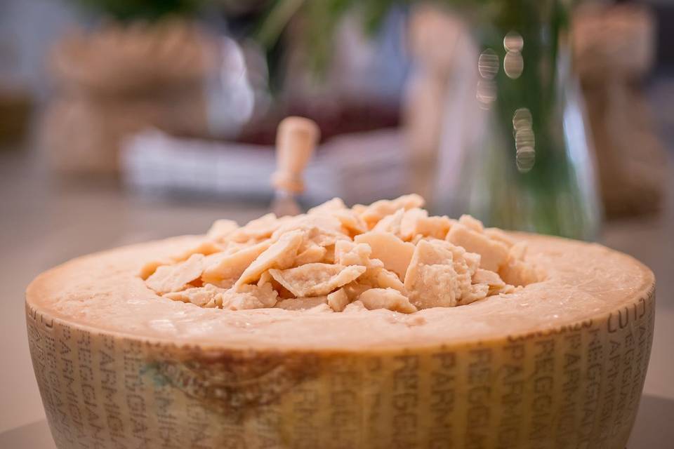 Parmigiano Reggiano in forma