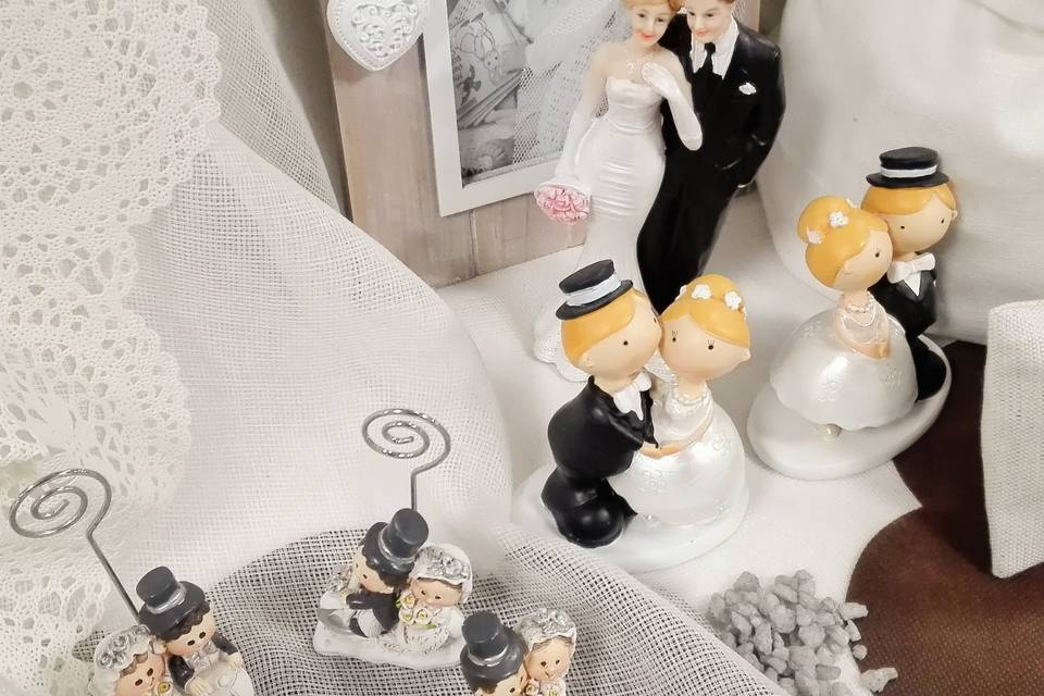 Cake topper