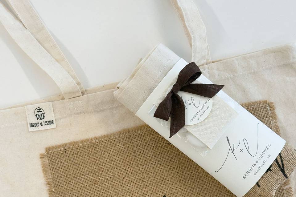 Tote bag