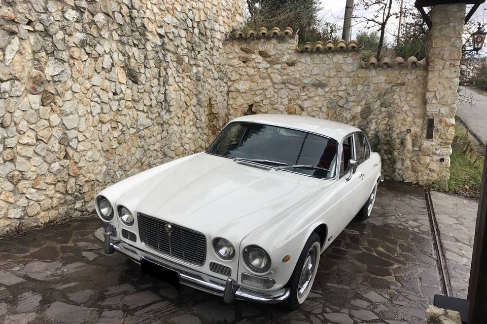 Jaguar xj6