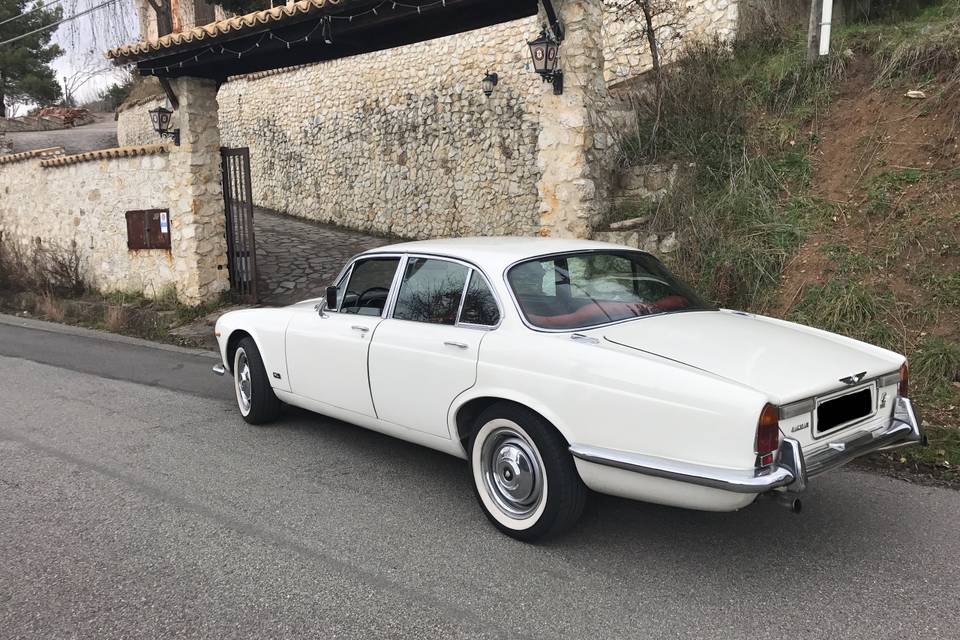 Jaguar xj6