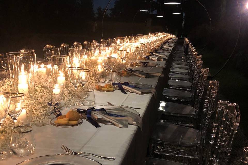 Tavolo imperiale per la cena