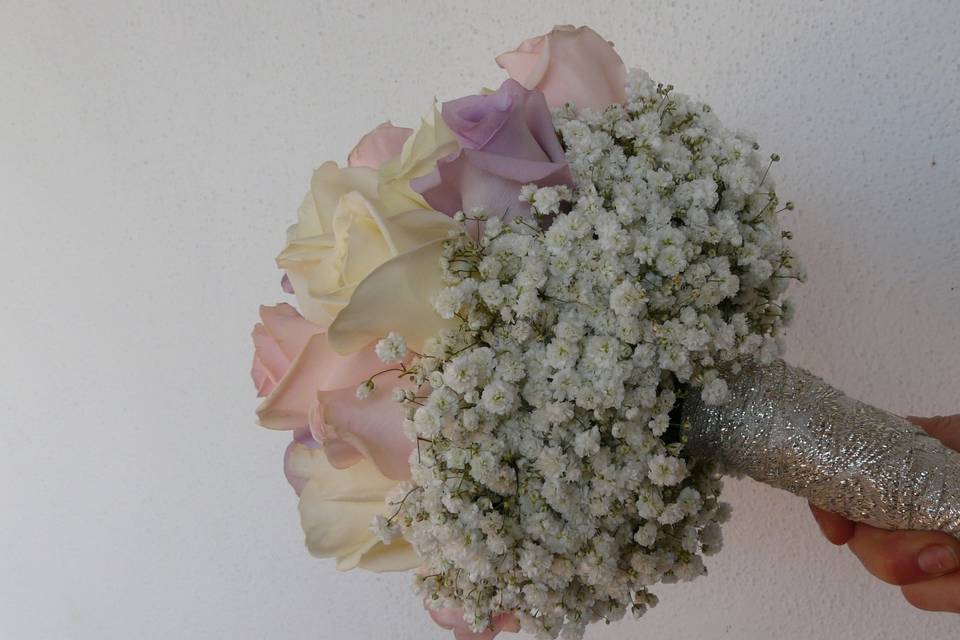 Bouquet con rose pastello