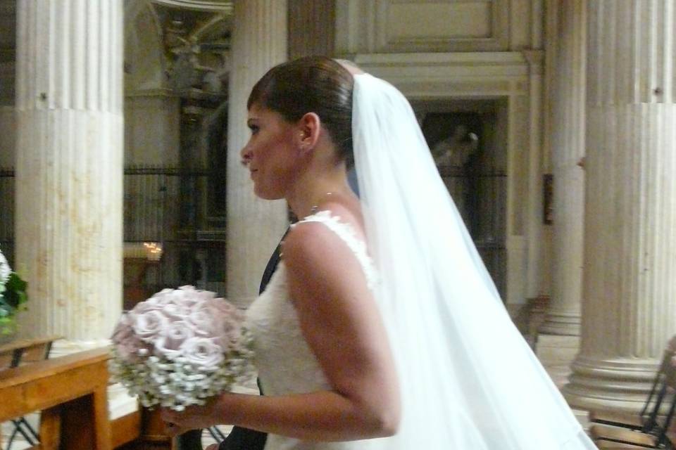 La sposa entra in chiesa...