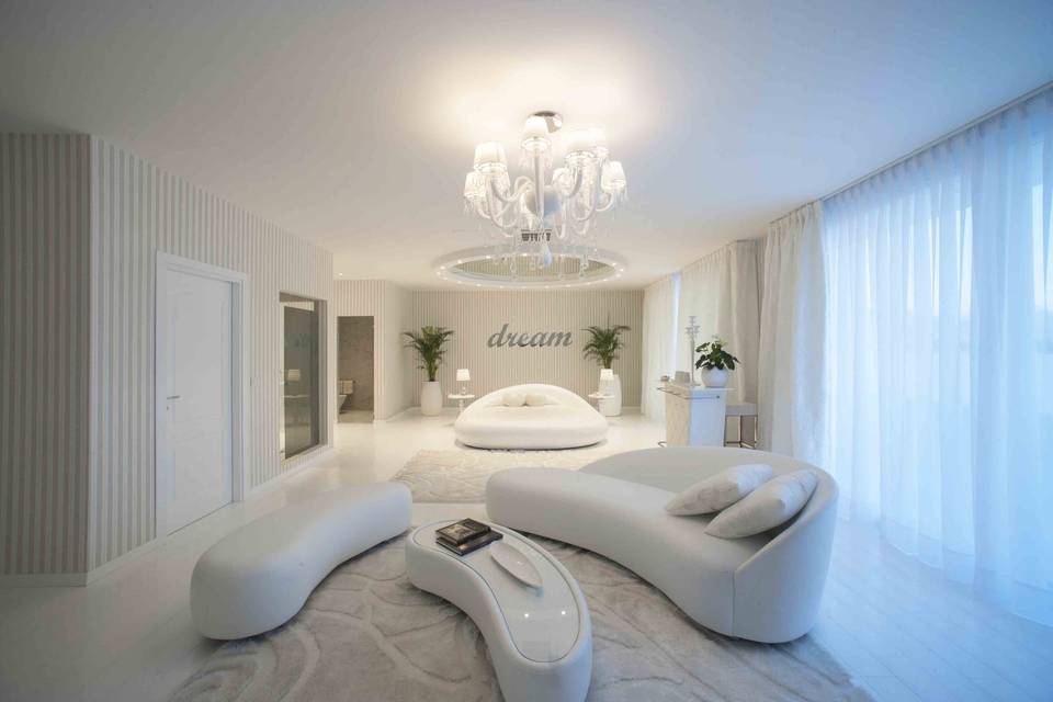 White suite