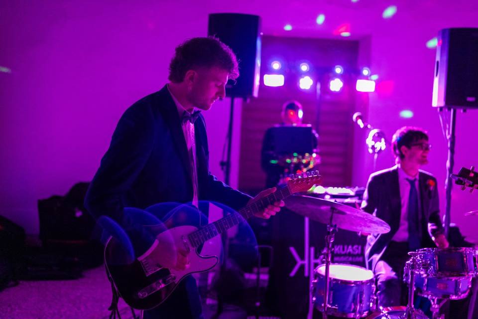 FULL BAND