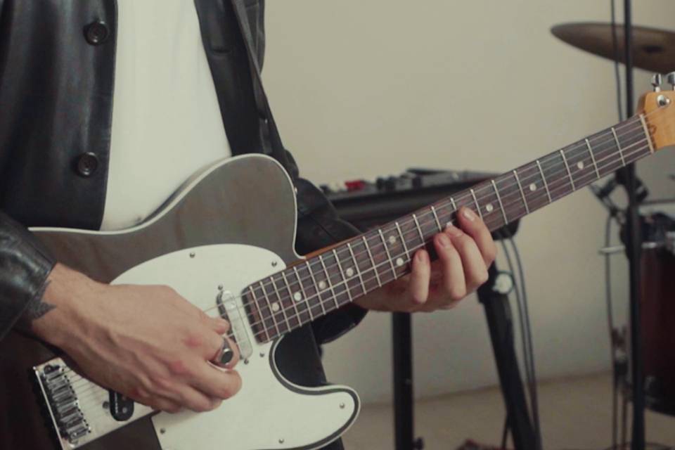 GUITARIST
