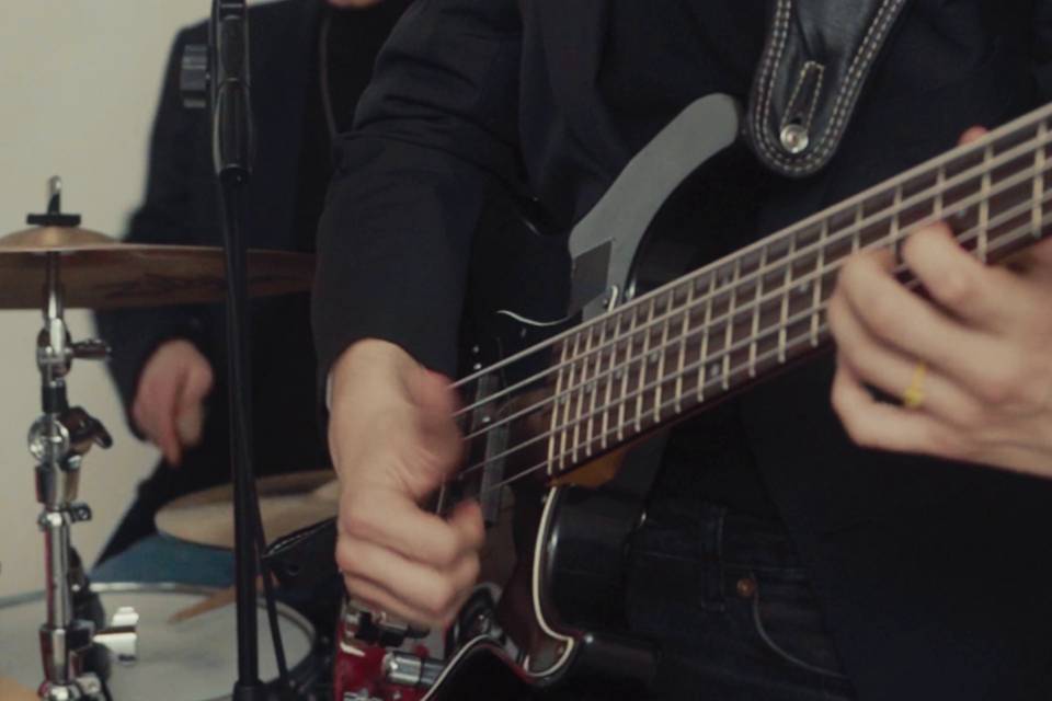 BASS PLAYER