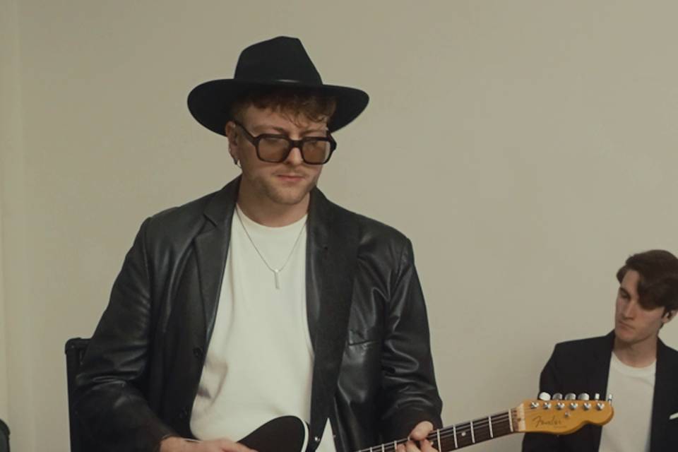 GUITARIST