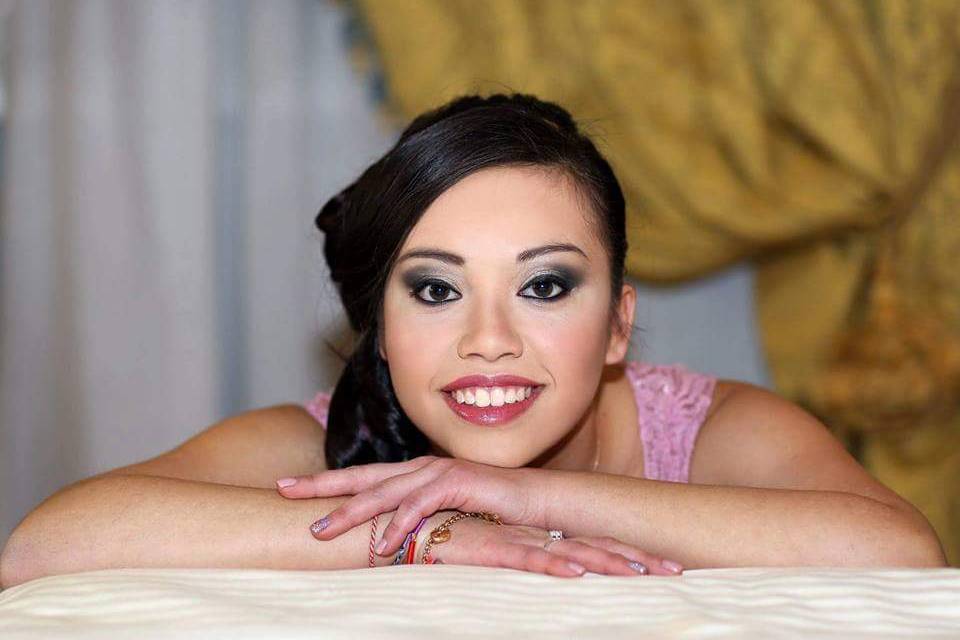 Valentina Make Up