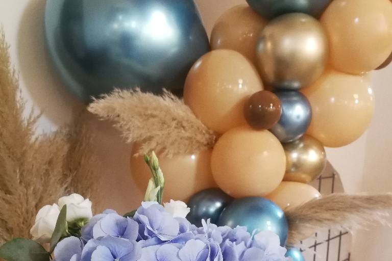 Flower and ballons
