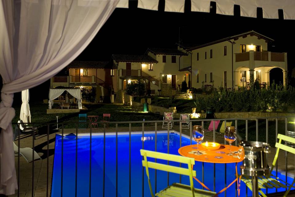 Borgo le Capanelle notturna
