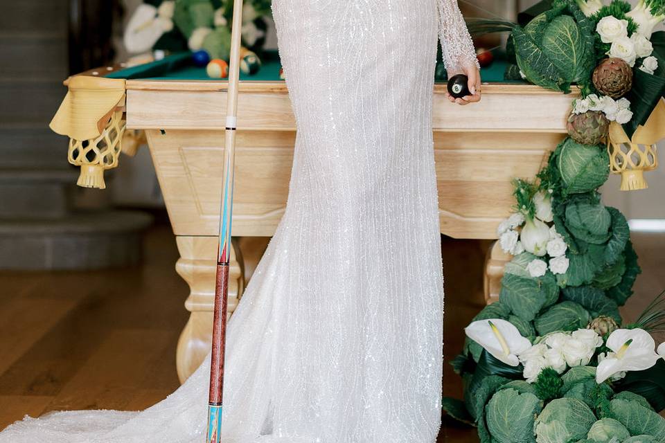 Bride and flower decoration