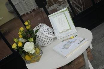 Guest book a tema giallo