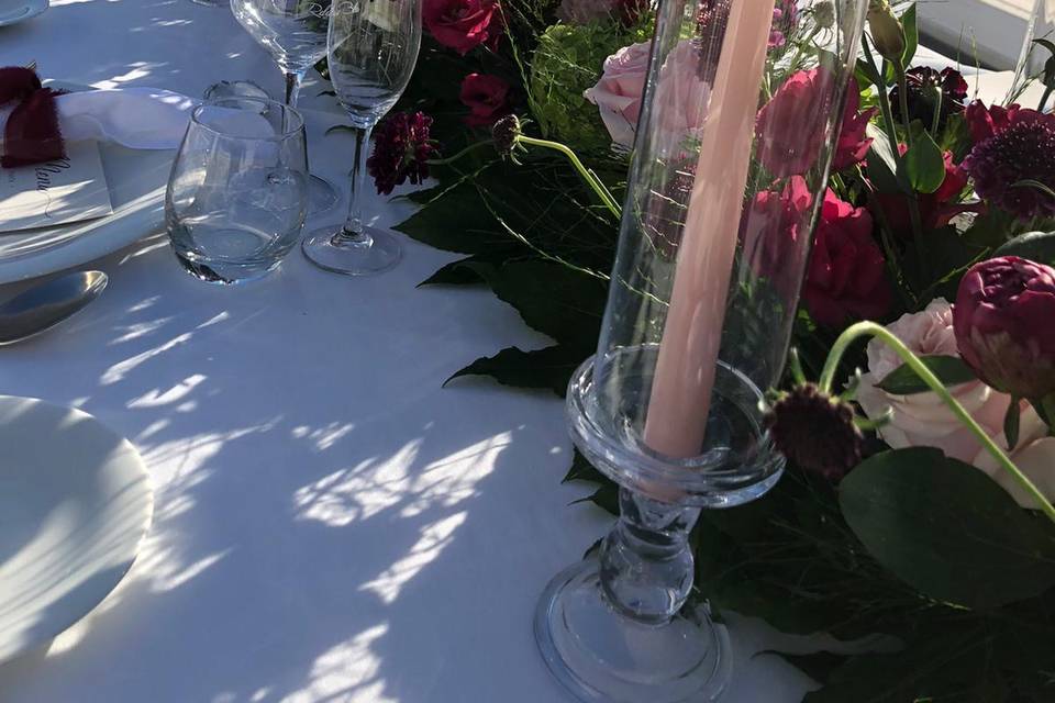 Runner fiori e candele
