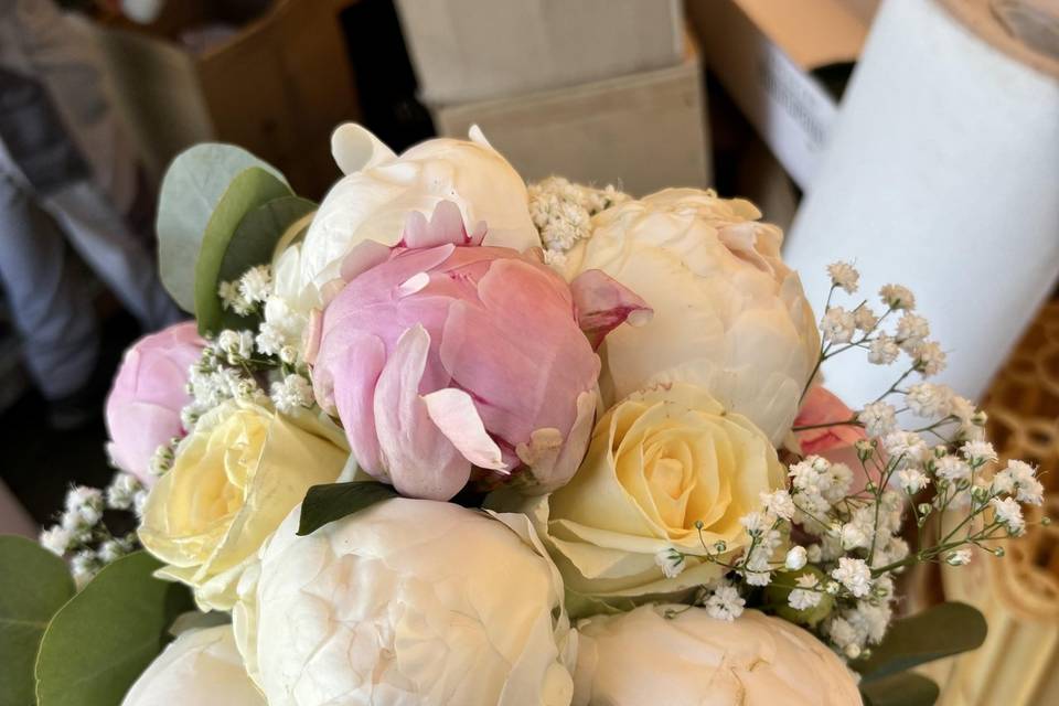 Bouquet sposa con peonie