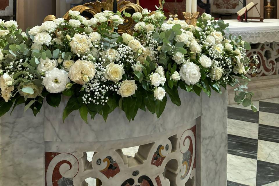 Leggio e altare