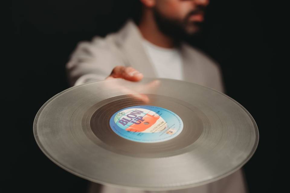 Vinile 4
