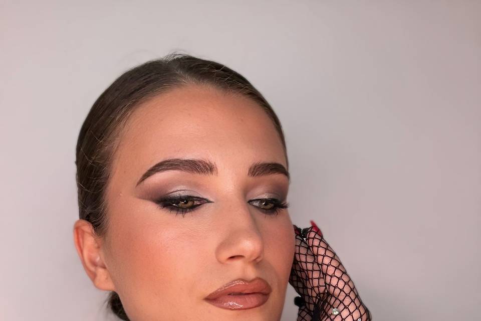 Makeup glam