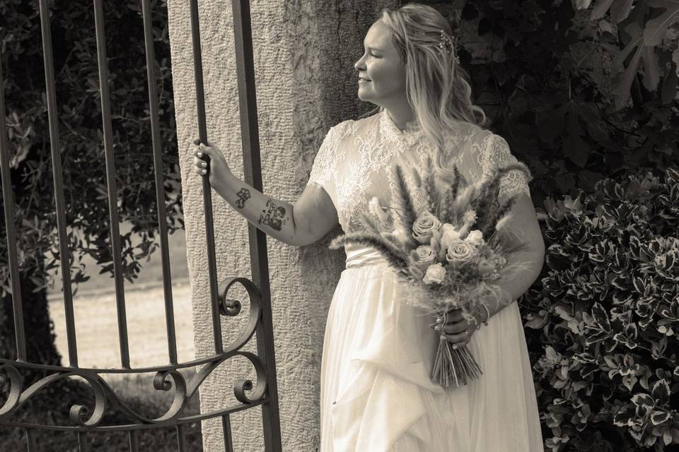 Sposa al cancello