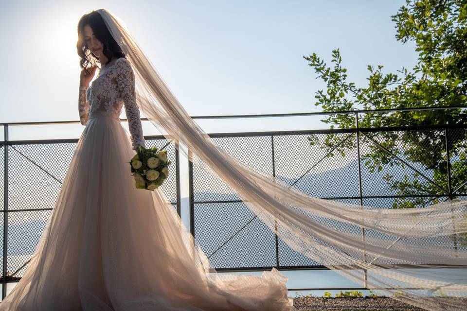 Sposa sul lago