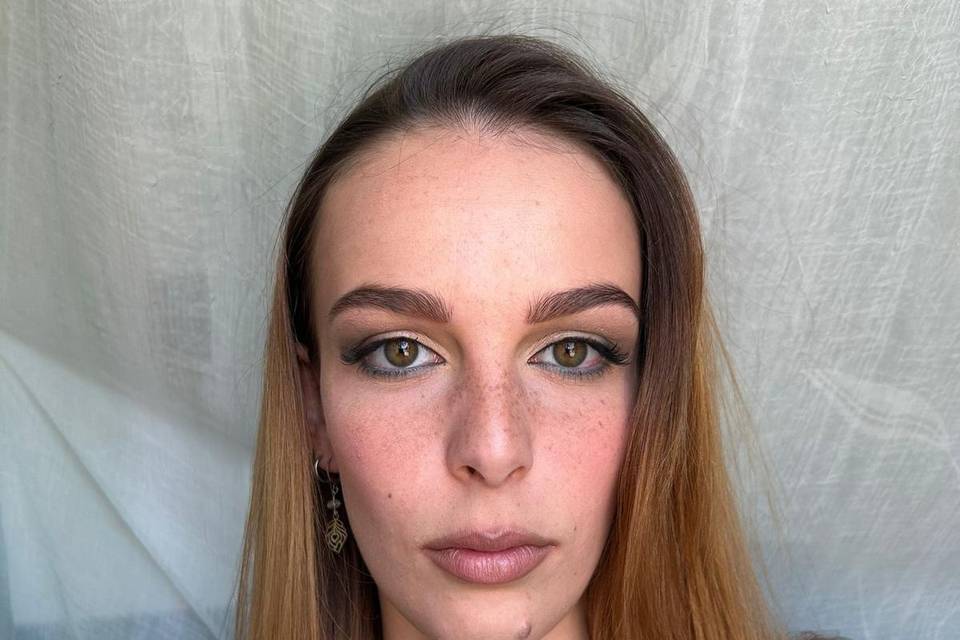 Make up damigella