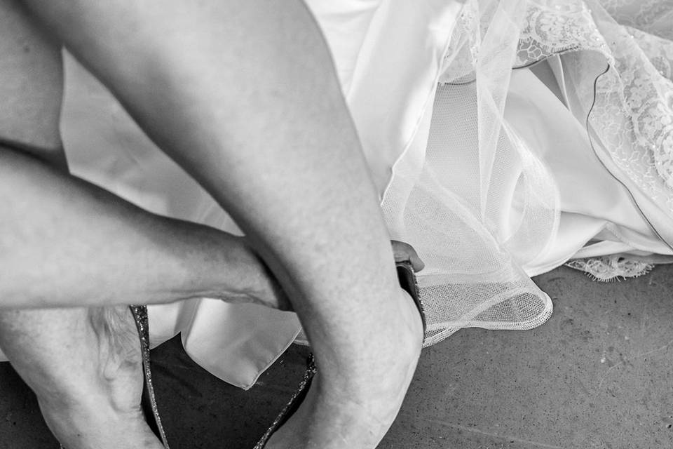 Dettaglio scarpe sposa