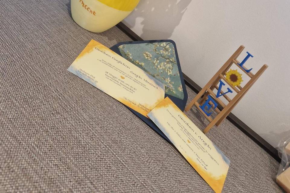 Vaso+scaletta tema Van Gogh
