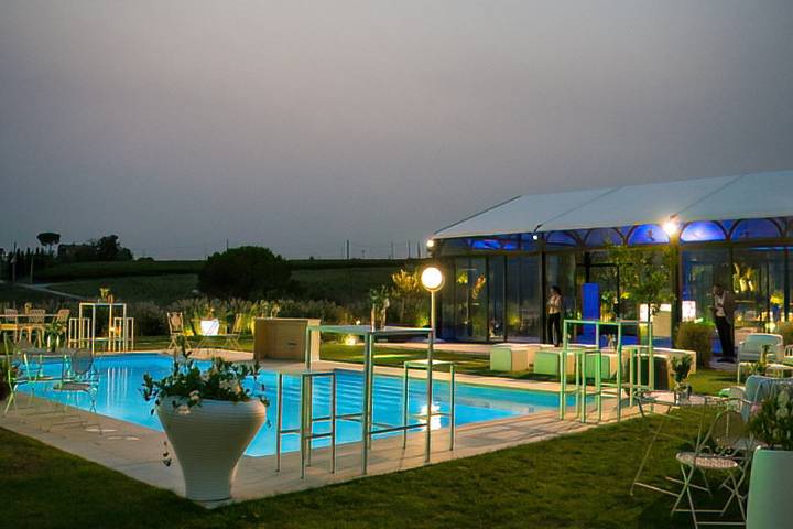 Piscina di notte
