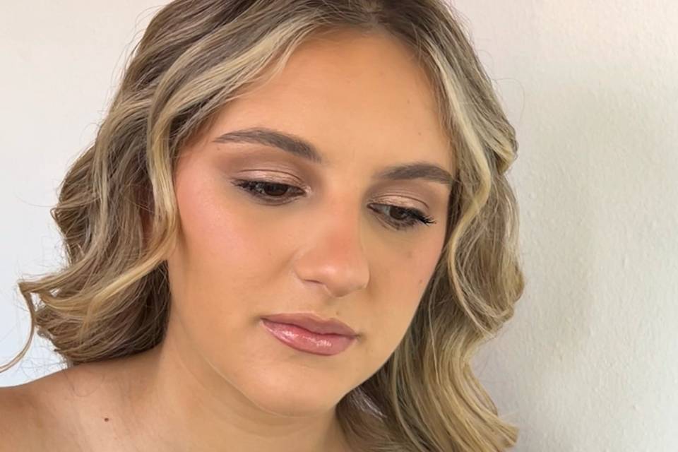 Soft glam bridal makeup