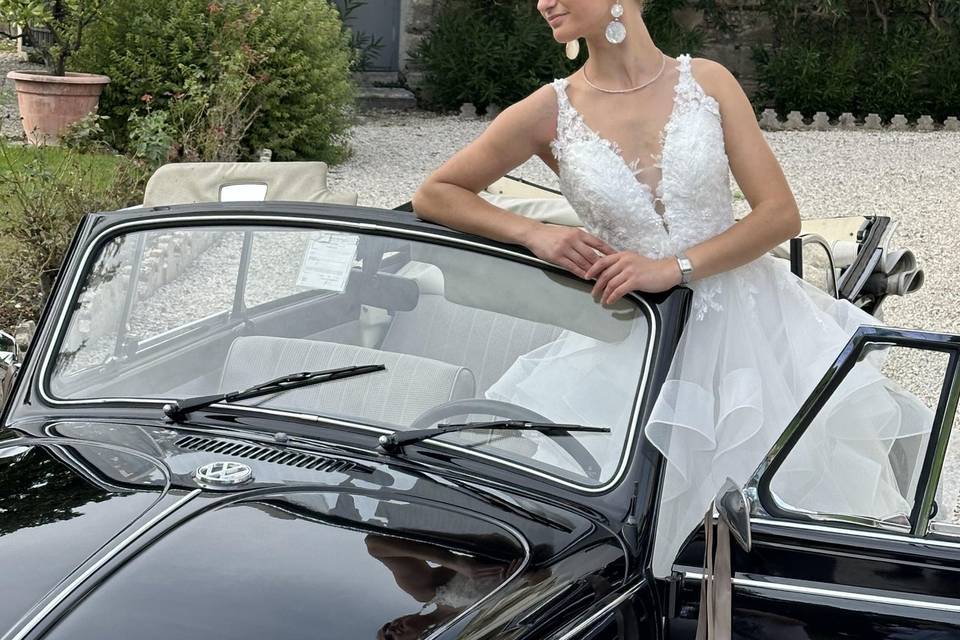 Sposa su maggiolino