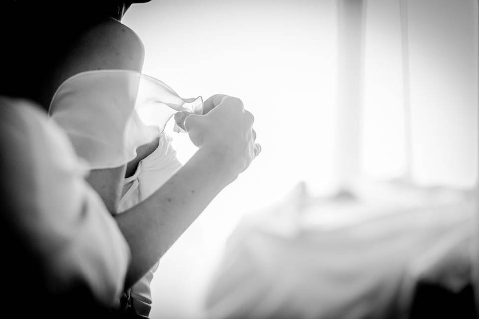 La sposa si prepara dettaglio