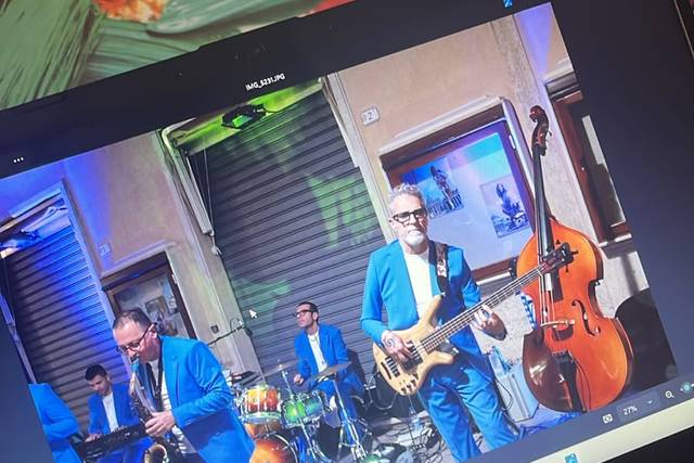 Follia swing