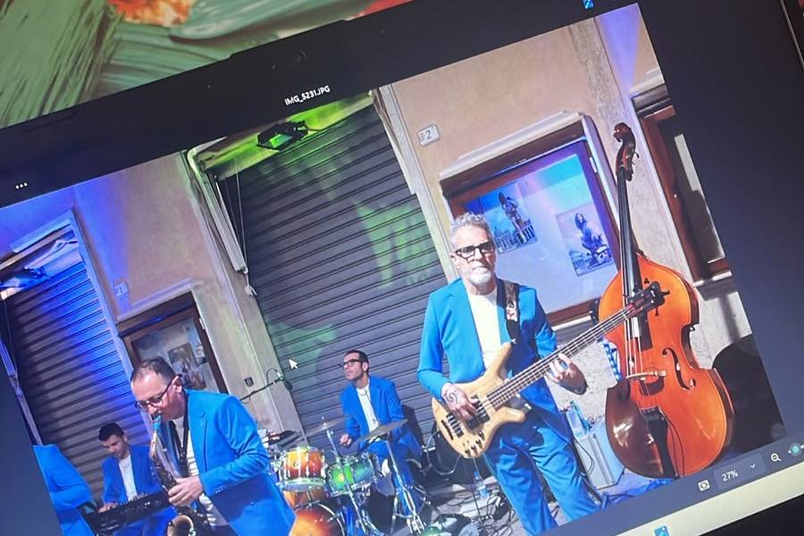 Follia swing