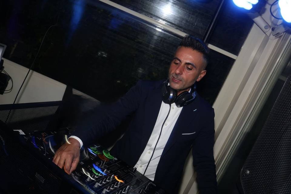Deejay con energia