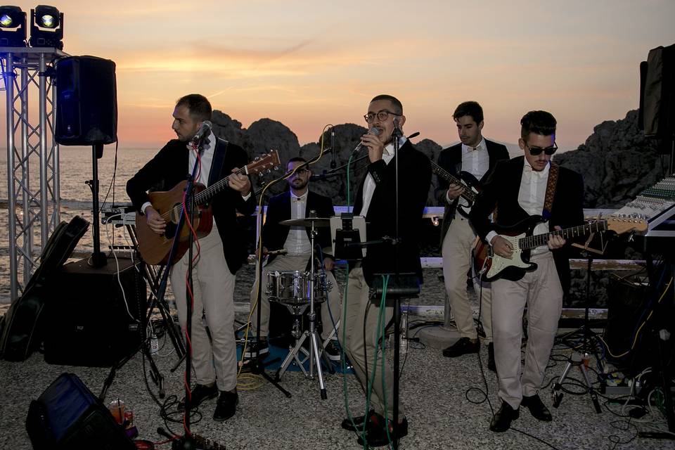 Utopia Band Capri