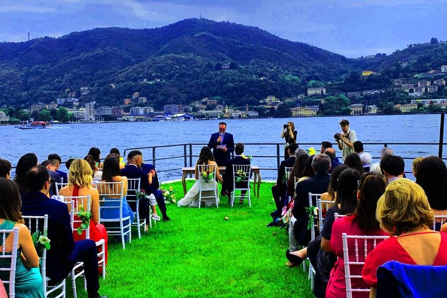 Cerimonia sul lago di Como