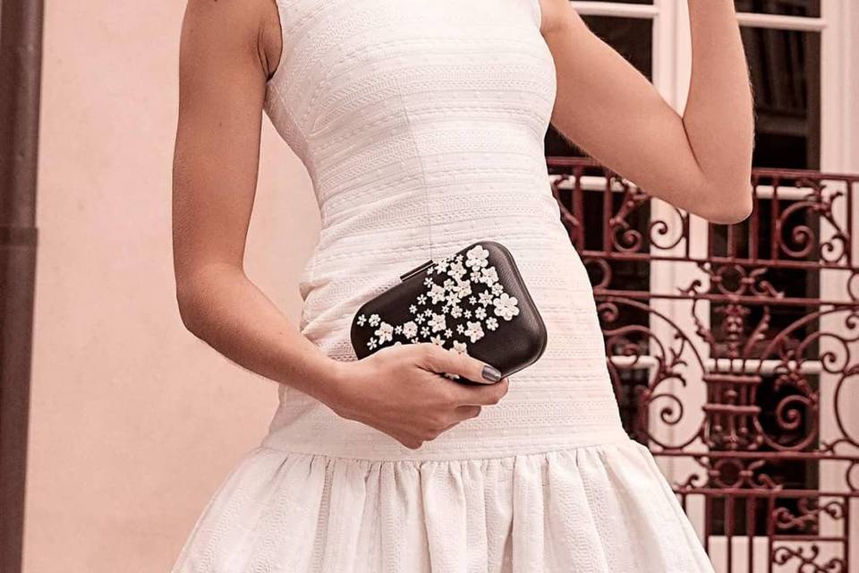 Pochette fiori bianco nero