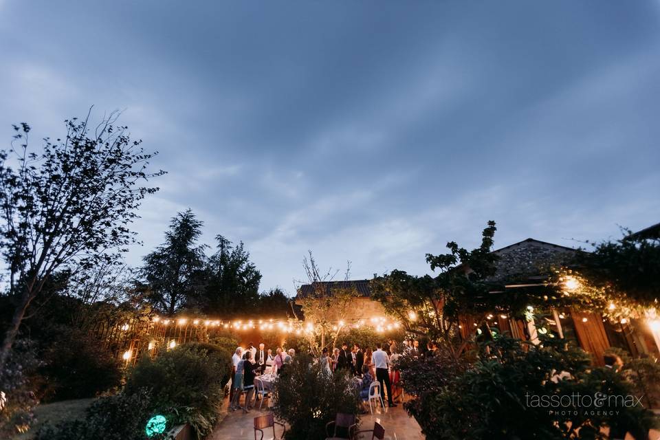 Aperitivo in giardino