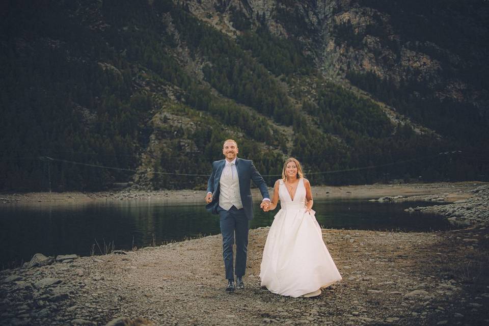 Lago ceresole trash the dress