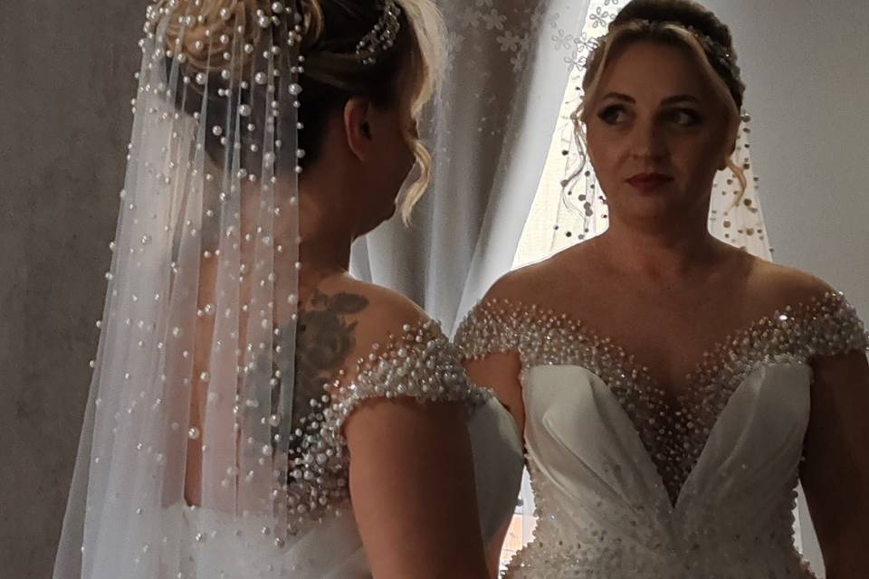 Blonde hair bride