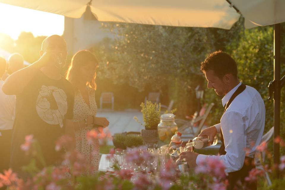 Aperitivo in piscina