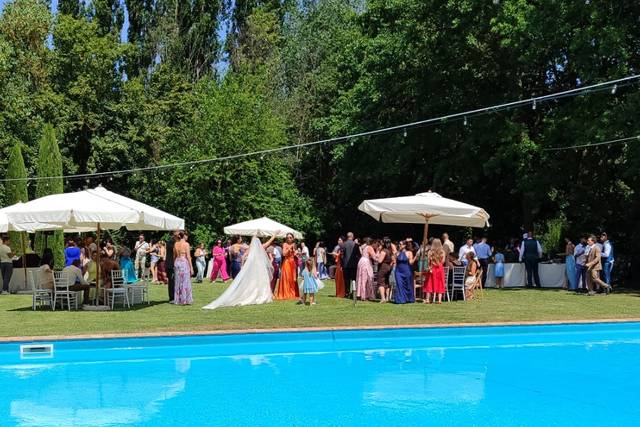 Aperitivo in Piscina 01